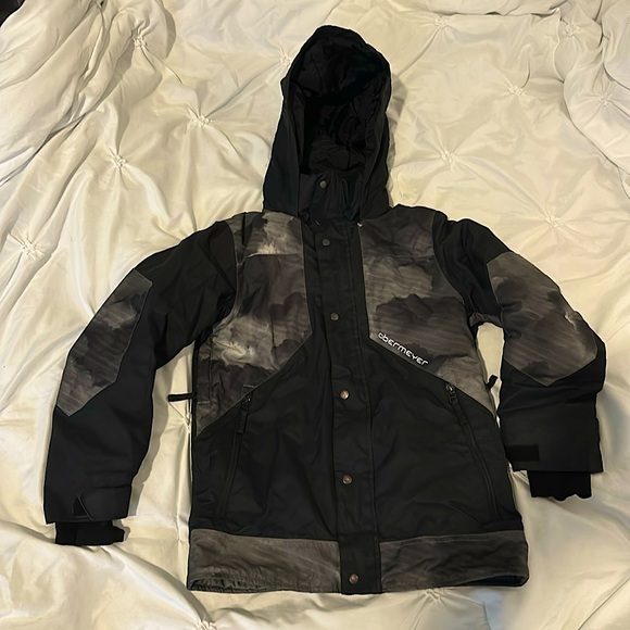 Obermeyer Ski/Snowboard jacket and pants. Teen boys (S)....